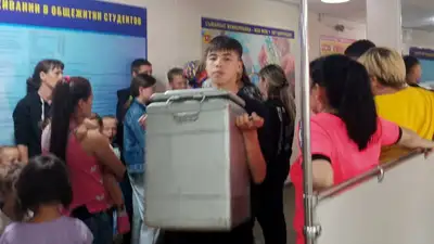 Как в Семее приняли эвакуированных из зоны пожара , фото - Новости Zakon.kz от 12.06.2023 17:31