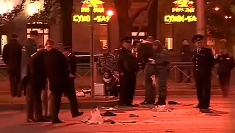 Полиция: взрыв в Петербурге имел бытовой характер