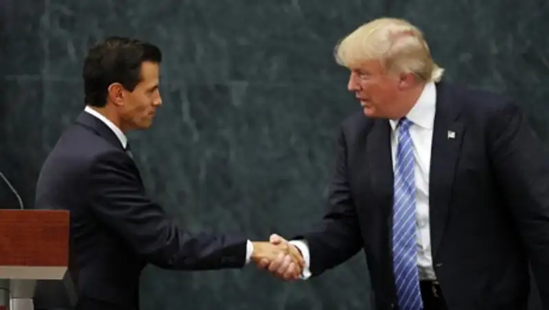 Президент Мексики назвал Трампа угрозой для своей страны