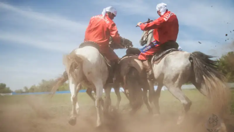 Кокпар устроили на улицах Талдыкоргана. Всадников наказали