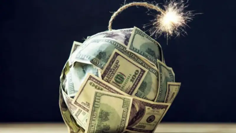 Мировая экономика погрязла в огромных долгах