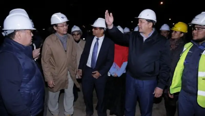 Ногаев поручил уделять особое внимание озеленению и освещению при строительстве соцобъектов