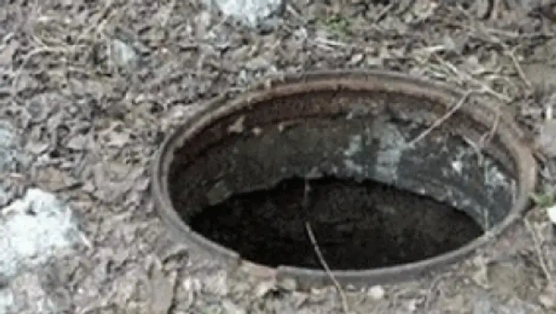 В Караганде в коллекторе теплотрассы нашли два трупа