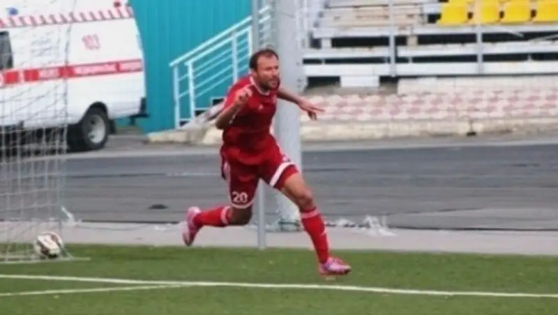 Олег Хромцов — лучший футболист Первой лиги сезона 2015 года