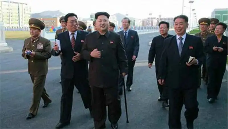 Ким Чен Ын побывал на тренировках военных летчиков