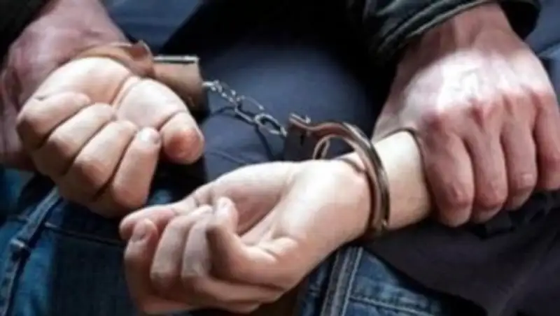 Двоих подозреваемых в разбойном нападении задержали полицейские ВКО