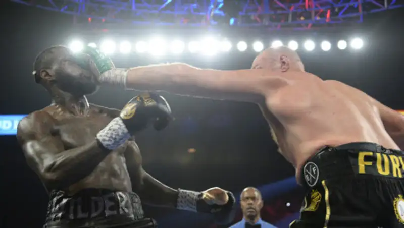 Фьюри нокаутировал Уайлдера и стал новым чемпионом мира