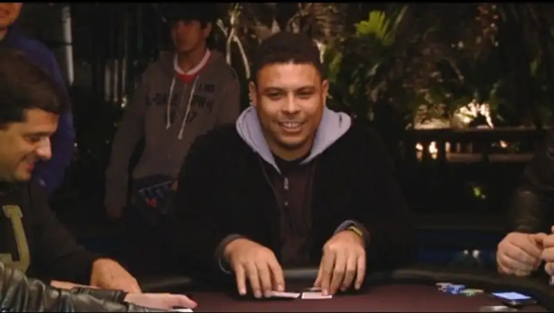 Роналдо сорвал куш в 38 тысяч евро на покерном турнире на Багамах