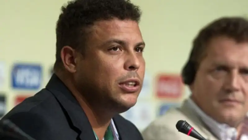 Роналдо планирует возобновить футбольную карьеру в США