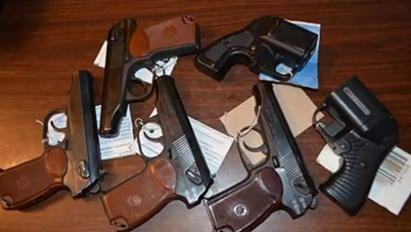 Более 12 млн тенге выплатила полиция жителям Акмолинской области за сданное оружие