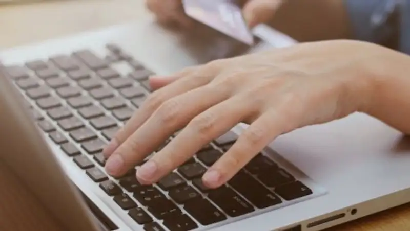 Специалист разъяснил плюсы онлайн оплаты налогов