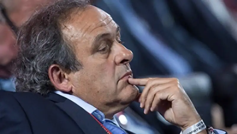 Платини призвал не увязывать скандал в ФИФА с проведением ЧМ-2018 в России