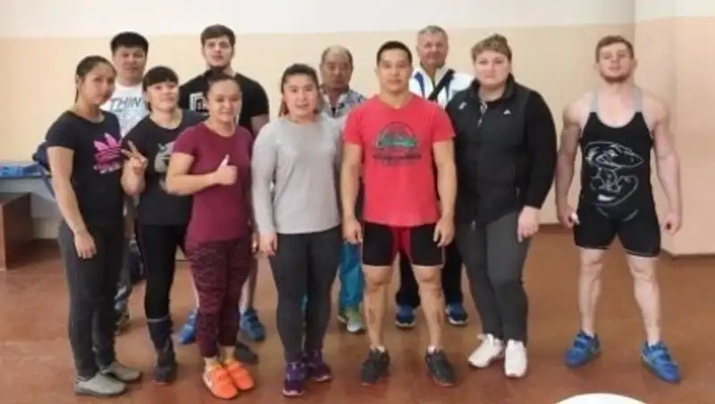 Сборная Казахстана по тяжелой атлетике отправляется на чемпионат Азии