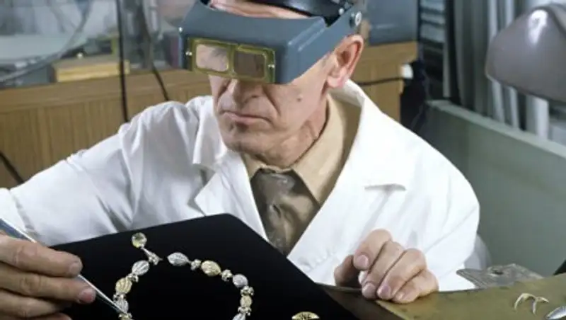 В Саудовской Аравии представили самый тяжелый в мире ювелирный гарнитур