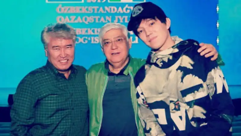 Арыстанбек Мухамедиулы опубликовал фото с Димашем Кудайбергеном