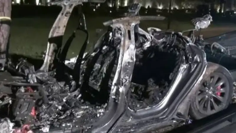 Илон Маск потерял миллиарды долларов из-за смертельного ДТП с Tesla