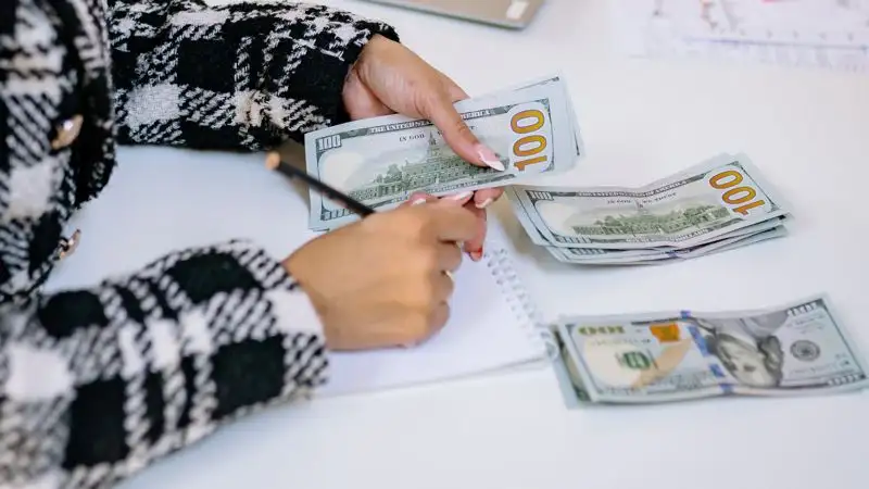 Доллар подорожал на торгах 20 марта