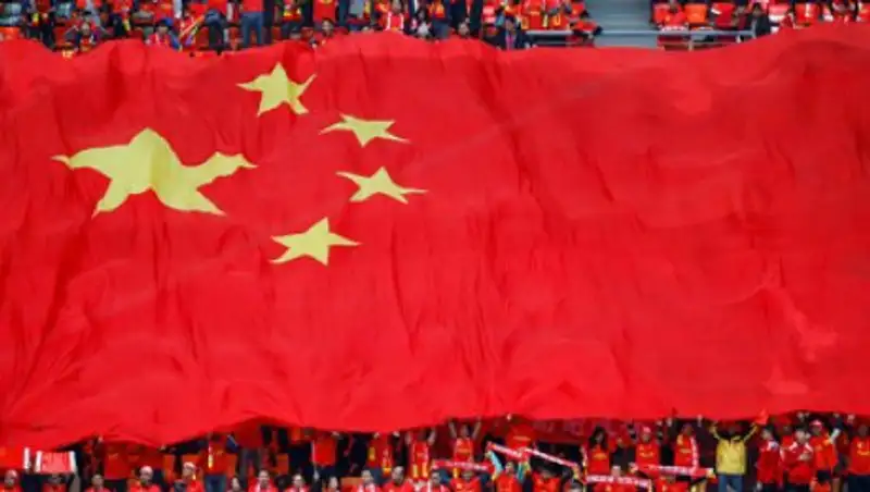 В Китае задумались над сокращением зарплат футболистов