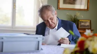 facebook/prezidentcr, фото - Новости Zakon.kz от 19.10.2021 12:25