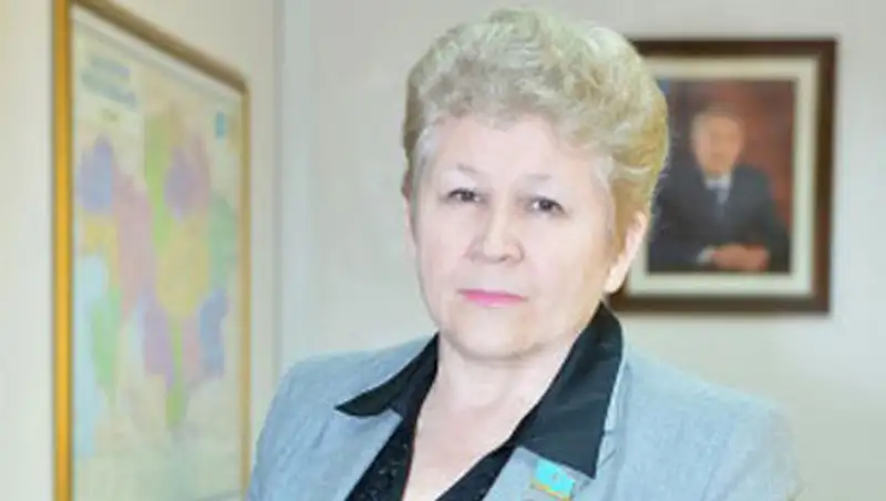 Галина Баймаханова - о привычке халтурить, коррупции и римских контрибуциях, фото - Новости Zakon.kz от 08.11.2013 20:44