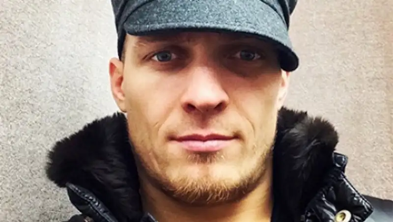 Украинский боксер удалил фотографию с георгиевской ленточкой из Instagram