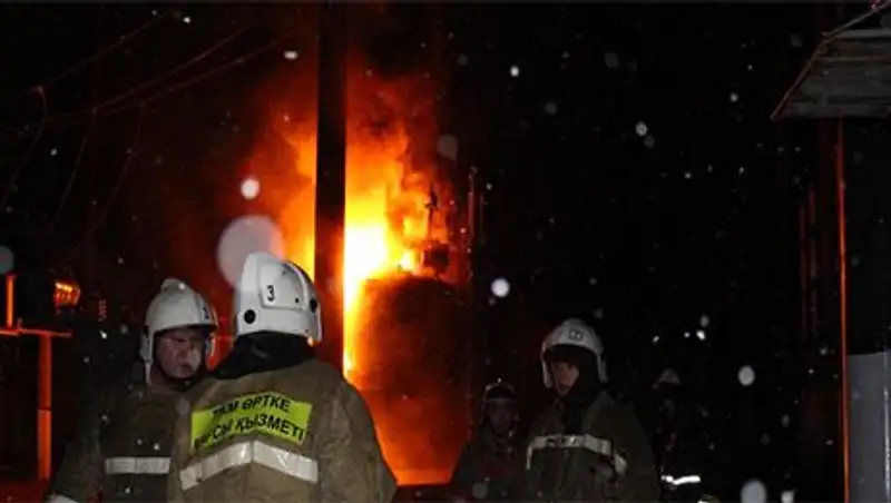 В Уральске в крупном пожаре на трансформаторе горело 23 тонны масла
