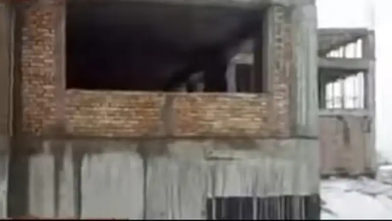 Под Алматы при строительстве школы рухнула конструкция