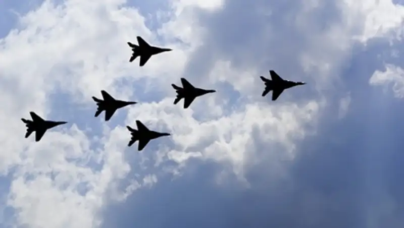 Эстония обнаружила большую группу российских самолетов над Балтикой 