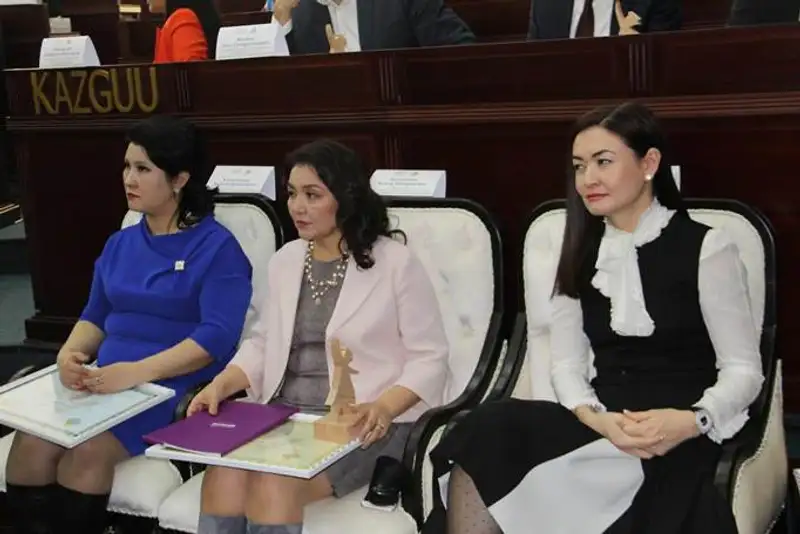 Эндаумент КАЗГЮУ подвел итоги деятельности, фото - Новости Zakon.kz от 31.03.2017 17:10