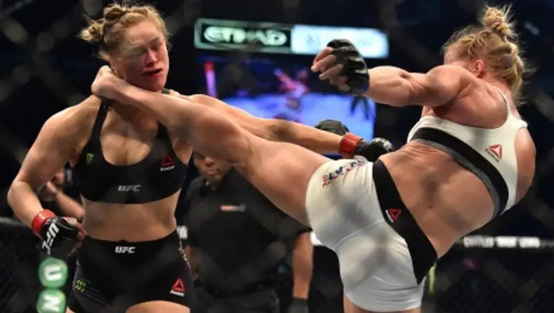 Ронда Роузи: я должна вернуться и побить эту чику