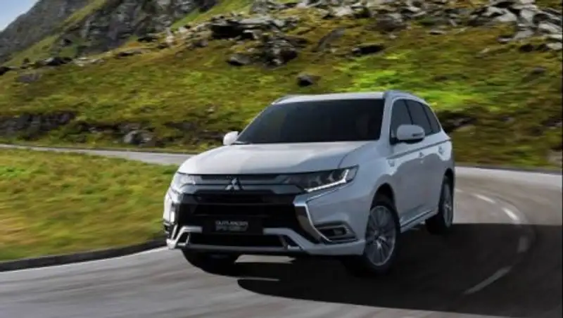 Mitsubishi обновила кроссовер Outlander PHEV