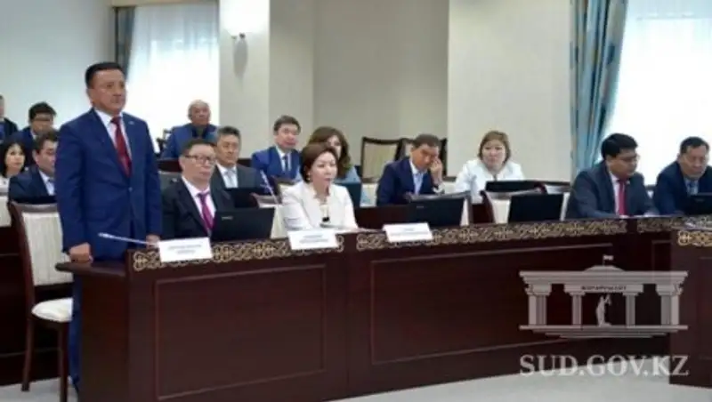 Кайрат Мами представил коллективу нового руководителя департамента