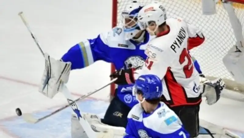 «Барыс» проиграл омскому «Авангарду» в матче КХЛ 