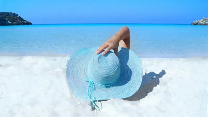 Почти половина жителей Алматы и Нур-Султана не поедут в отпуск летом