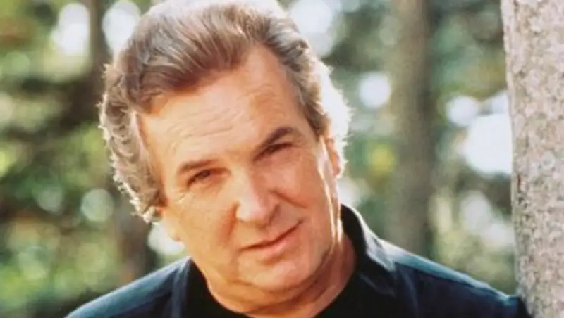 Умер актер, игравший в "Крестном отце"