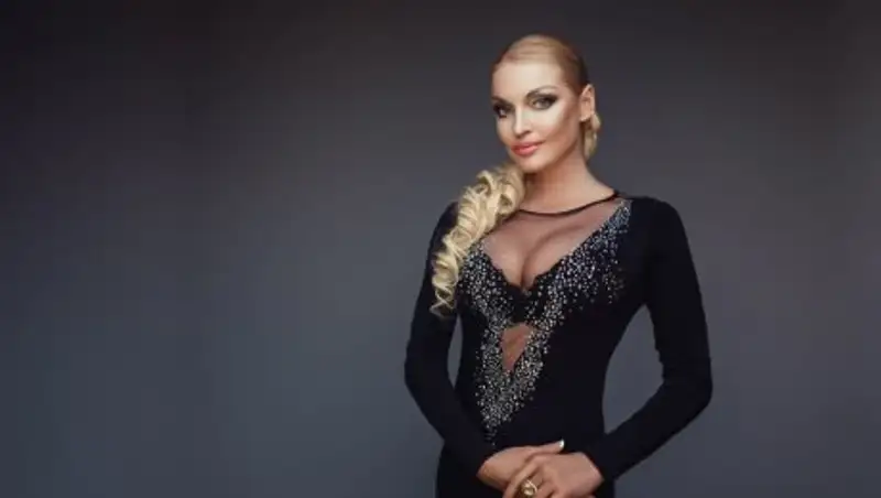 Волочкову в розовом боди подняли на смех