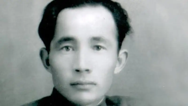 «Тяжело в учении, легко в бою» с этим девизом жил наш дед Сапаралин Толеубай