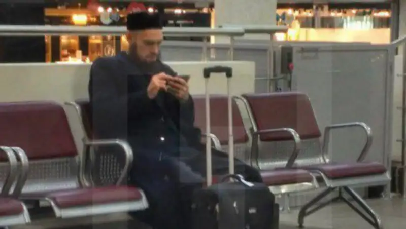 Питерского "смертника в шапочке" уволили с работы