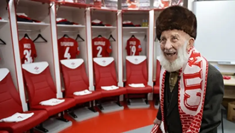 Под Челябинском ограбили 102-летнего болельщика «Спартака»