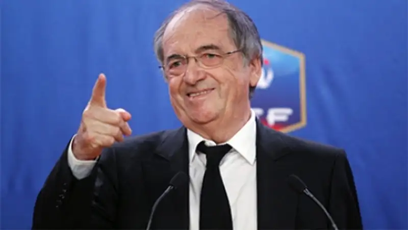 Президент Федерации футбола Франции назвал Бензема ослом