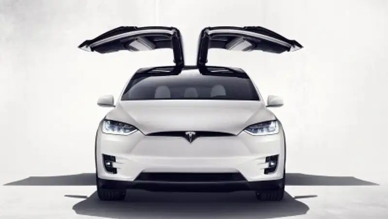 Клиент Tesla обвинил Илона Маска в жестокости