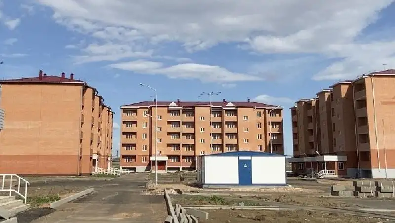 В Акмолинской области продолжается строительство домов для очередников