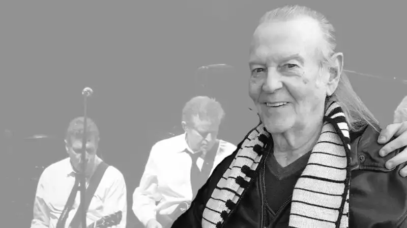 Умер один из основателей рок-группы The Eagles