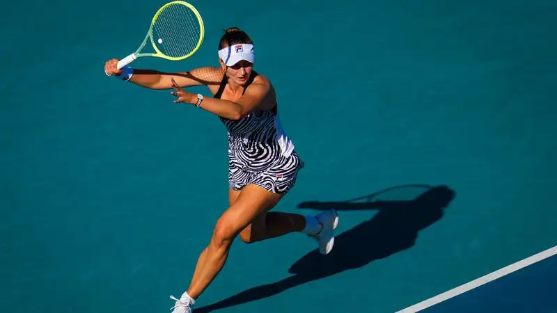 На турнире WTA-500 определились финалистки. Видеообзоры и результаты полуфинальных матчей