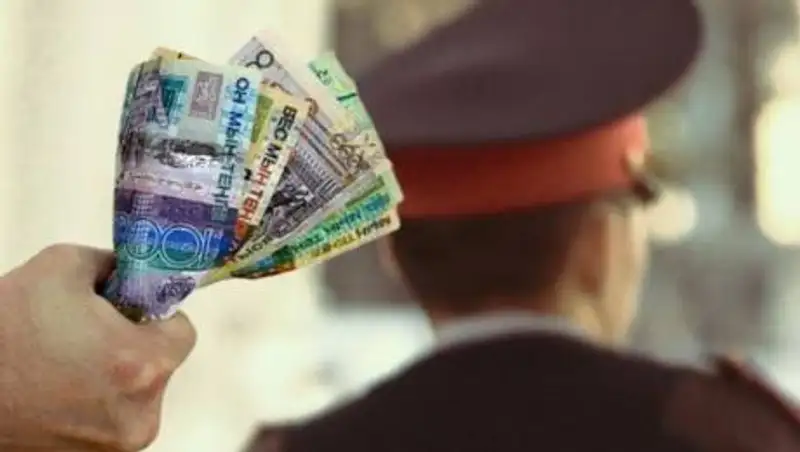 В Актобе осужденный пытался подкупить инспектора службы пробации за 30 тысяч тенге