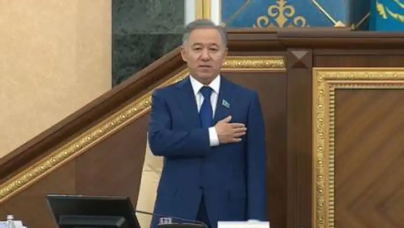 Депутаты Парламента РК ушли на каникулы