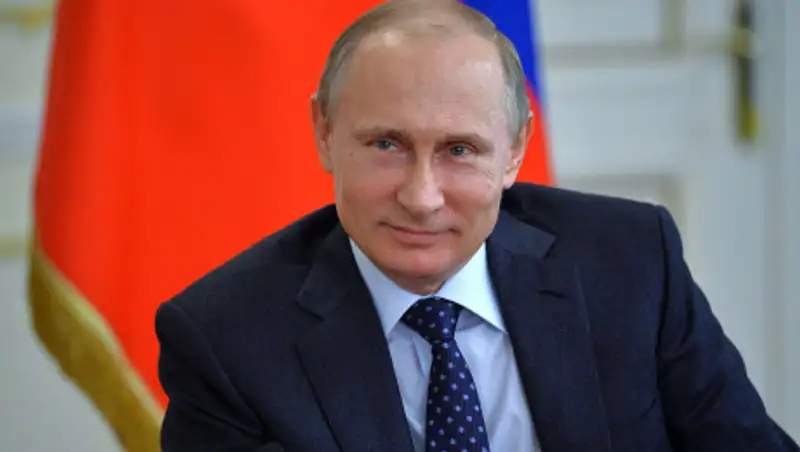 Путин предложил выплачивать материнский капитал при появлении первенца