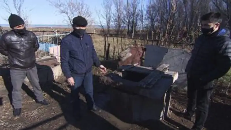 Единственный источник воды: соленую воду пьют жители села под Нур-Султаном