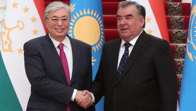 Состоялся телефонный разговор Касым-Жомарта Токаева с Эмомали Рахмоном