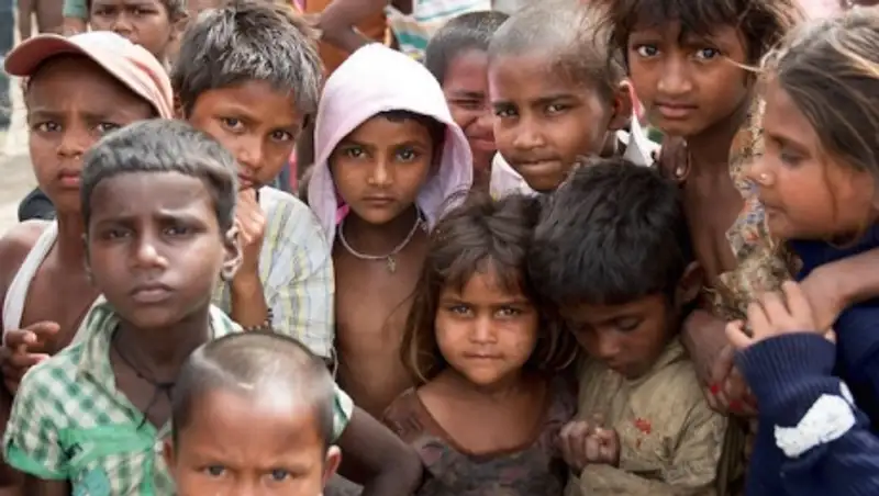 Власти Британии расследуют случаи покупки детей-рабов в Непале и Индии